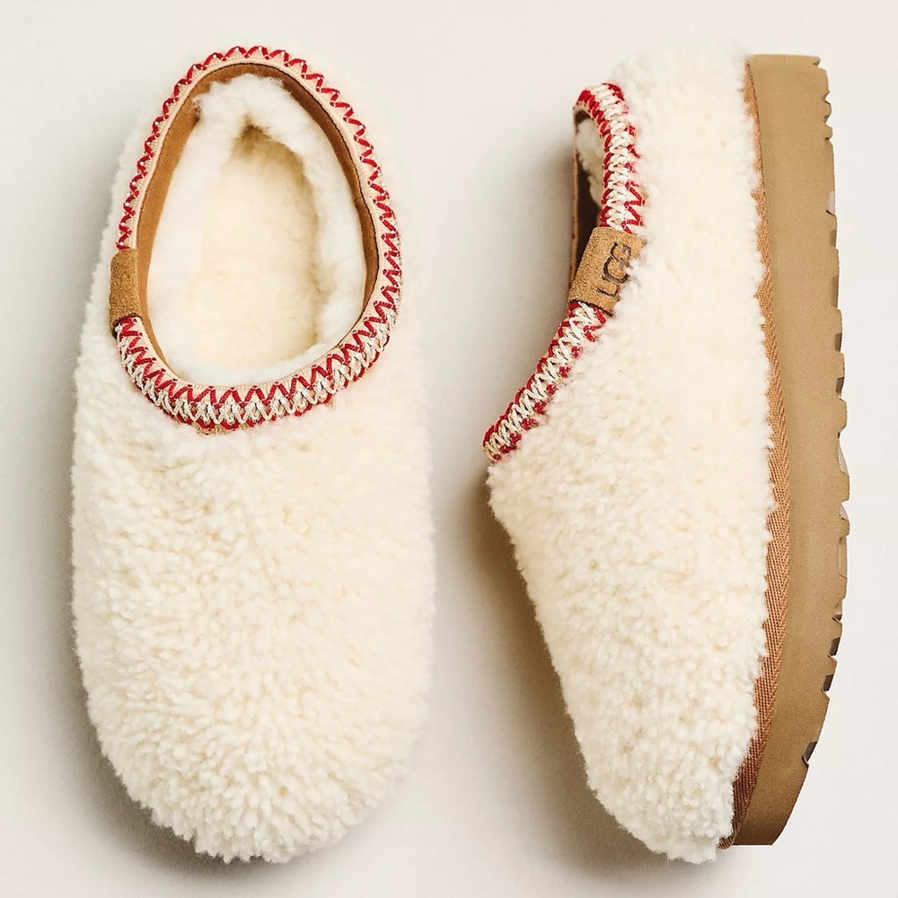 NIB UGG Tasman Maxi Curly Slippers